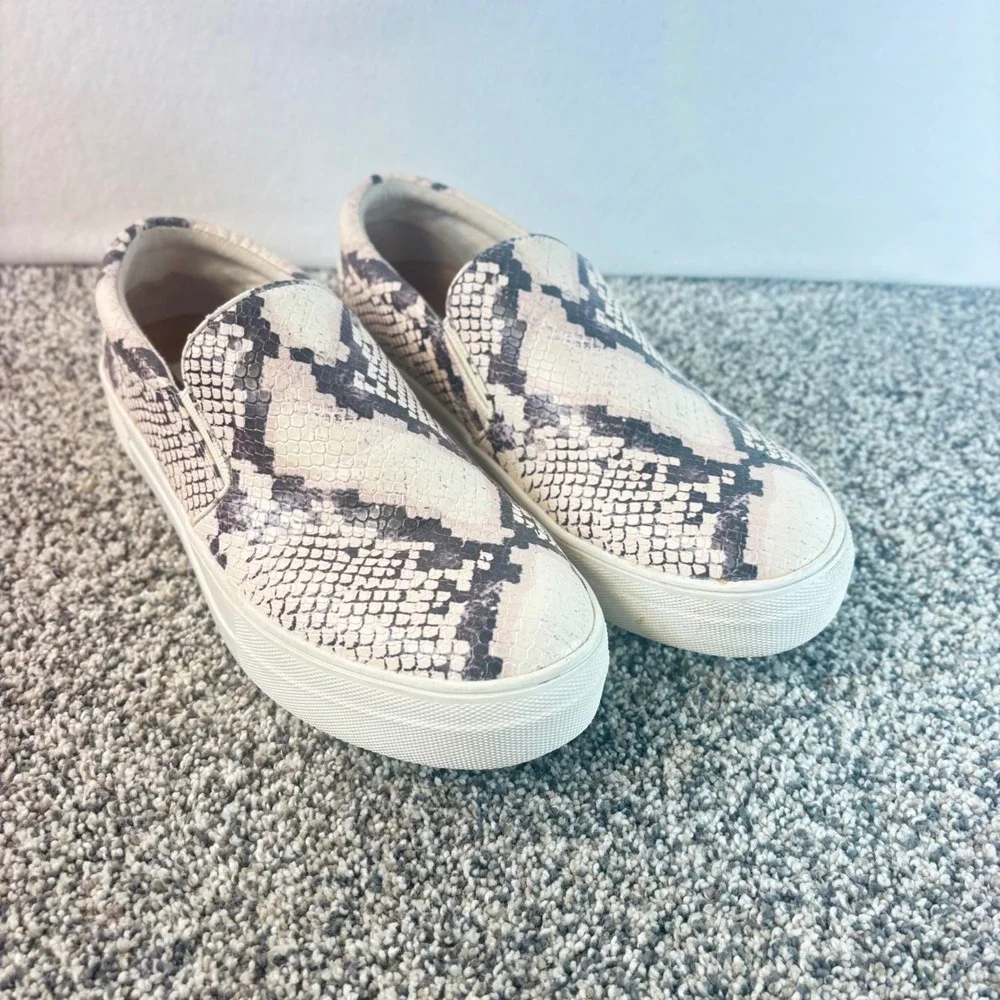 Steve Madden Gills Snakeskin Platform Slip On Sneakers Grey Cream comfy 9.5